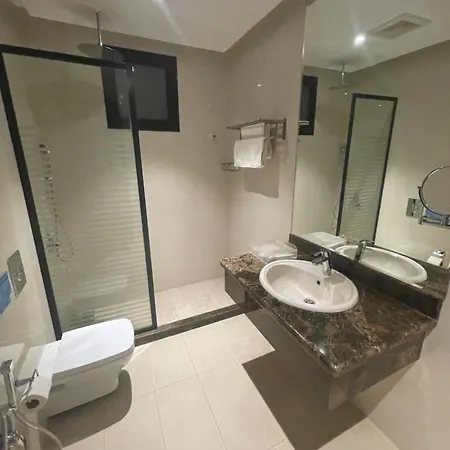 حيات الفرسان الفندقية Al Qurayyat Exterior photo