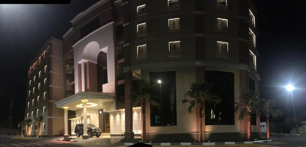 حيات الفرسان الفندقية 4*