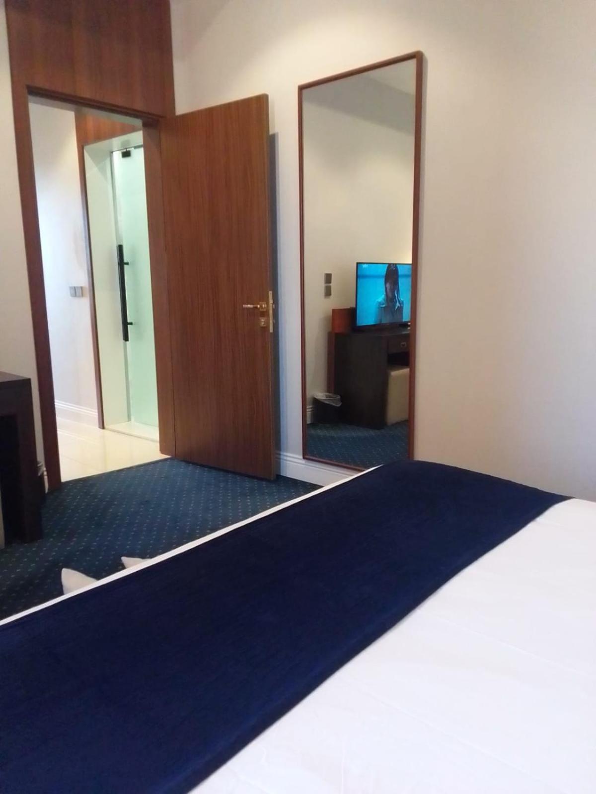 حيات الفرسان الفندقية Hotel Al Qurayyat
